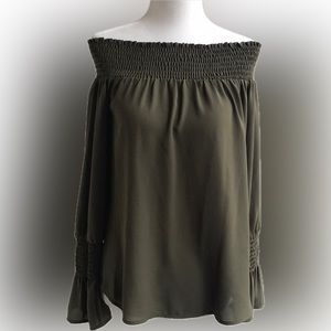 NWT Veronica M Smocked Blouse | Small | Black | TF1459 |